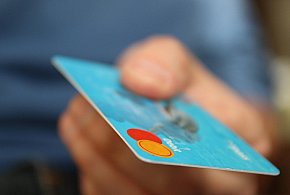 Unia szykuje nowy system płatności. Karty nie będą już takie same-137431