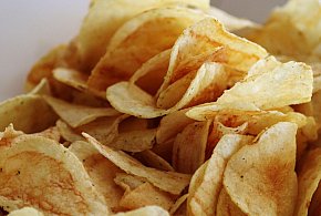Chipsy Lay’s znikają z półek. W tej partii wykryto niebezpieczne substancje-137793