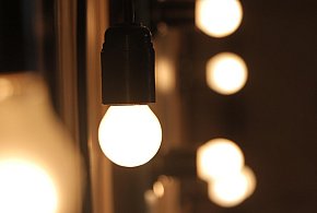 Rachunki za prąd pójdą w dół. Rząd usuwa opłatę doliczaną od lat-139125