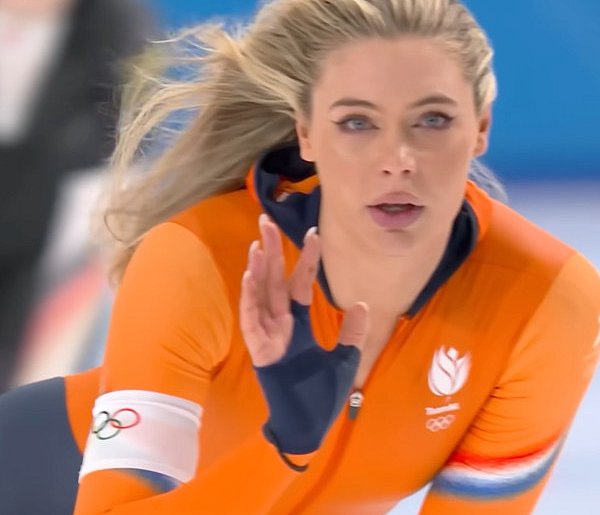 Strój gwiazdy łyżwiarstwa droższy od koszulki Cristiano Ronaldo