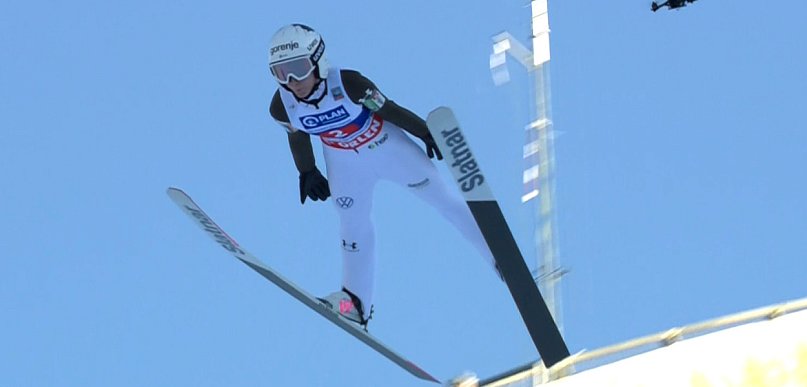 PŚ w Sapporo. Nika Prevc wygrywa jednoseryjny konkurs w śnieżycy