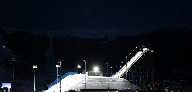 Wieczór podniebnych ewolucji. Azjatyckie podium w big air