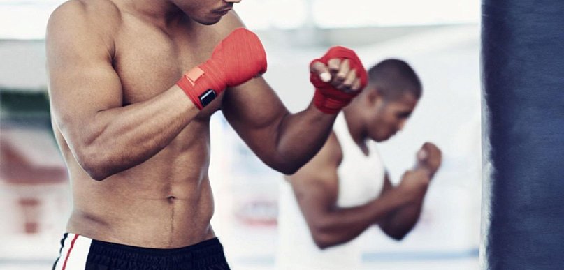 Sporty walki zimą: Jak utrzymać formę pod dachem, gdy na zewnątrz mróz?