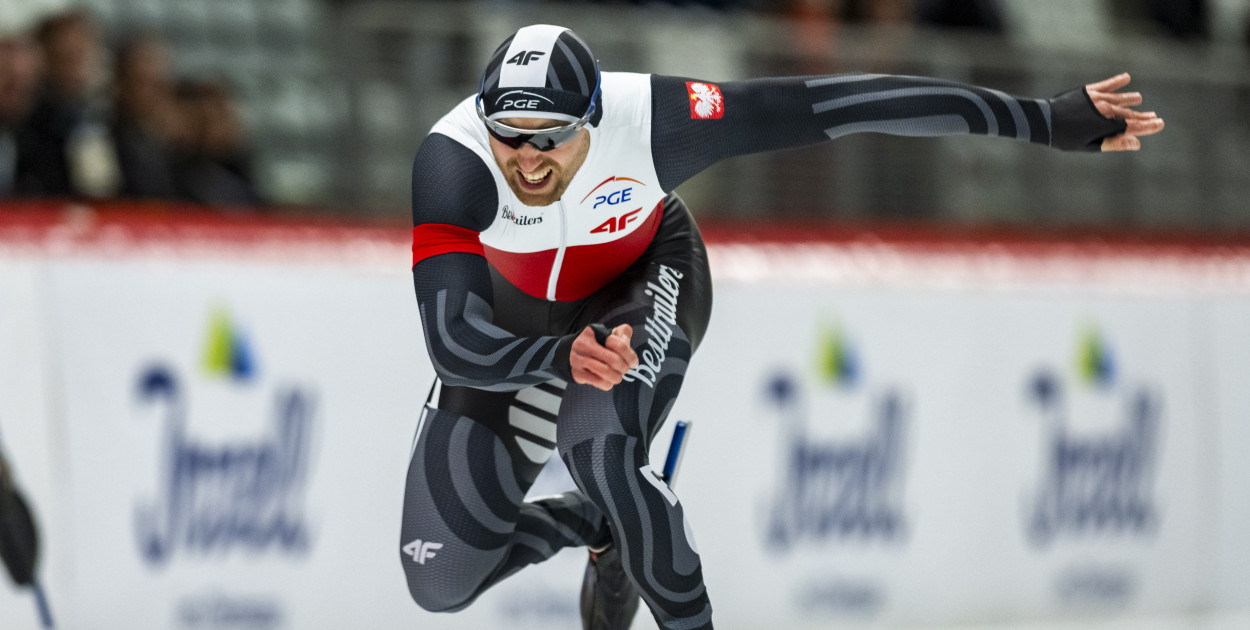 PŚ w Inzell. Fenomenalny Damian Żurek pokonuje Stolza i wygrywa!
