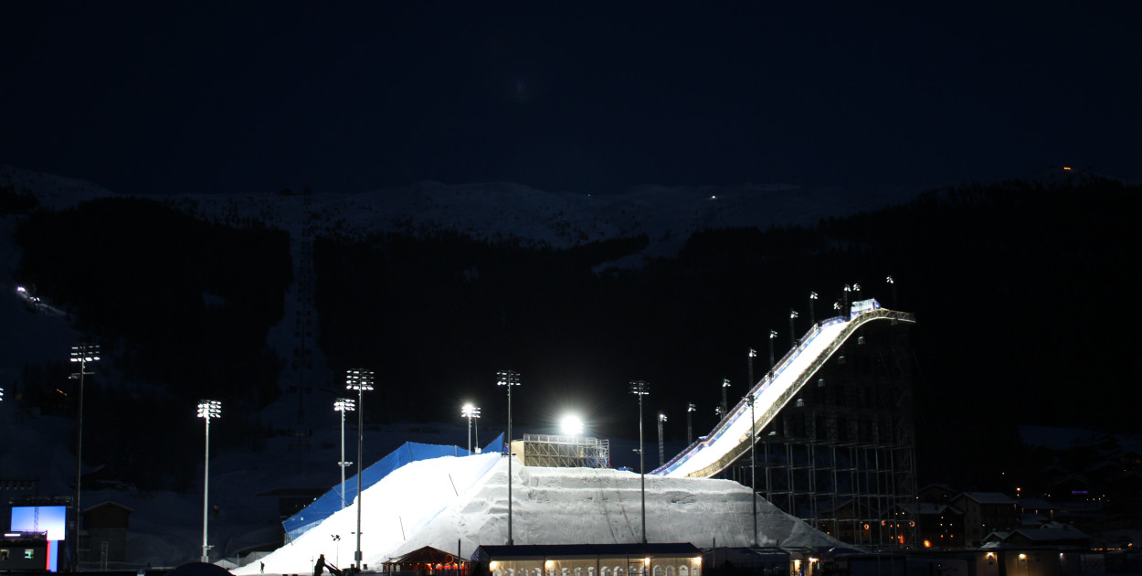 Wieczór podniebnych ewolucji. Azjatyckie podium w big air