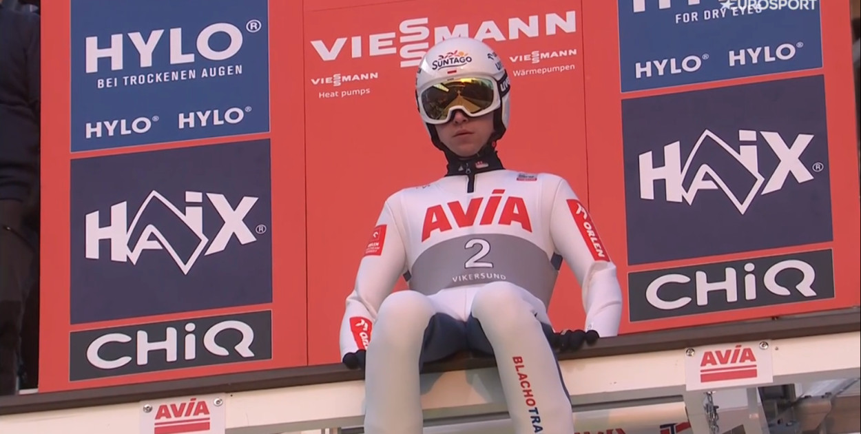 PŚ w Vikersund. Mizerny konkurs Polaków. Embacher wreszcie najlepszy!