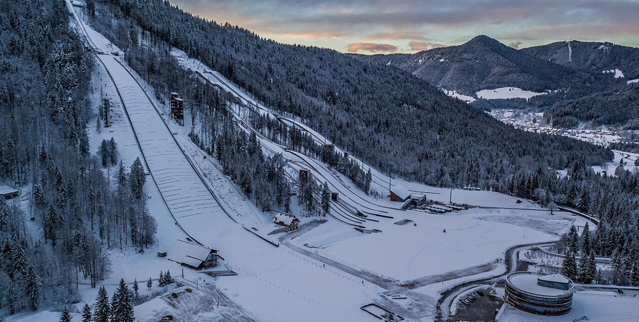 Groźny upadek podczas testów w Planicy. Co ze zdrowiem Słoweńca?